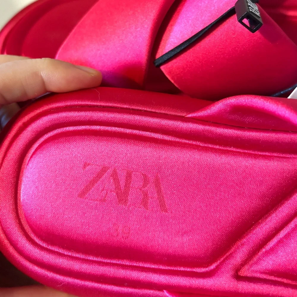 Zara fuchsia pink crossed satiny flat sandals slides NWT - Picture 6 of 8